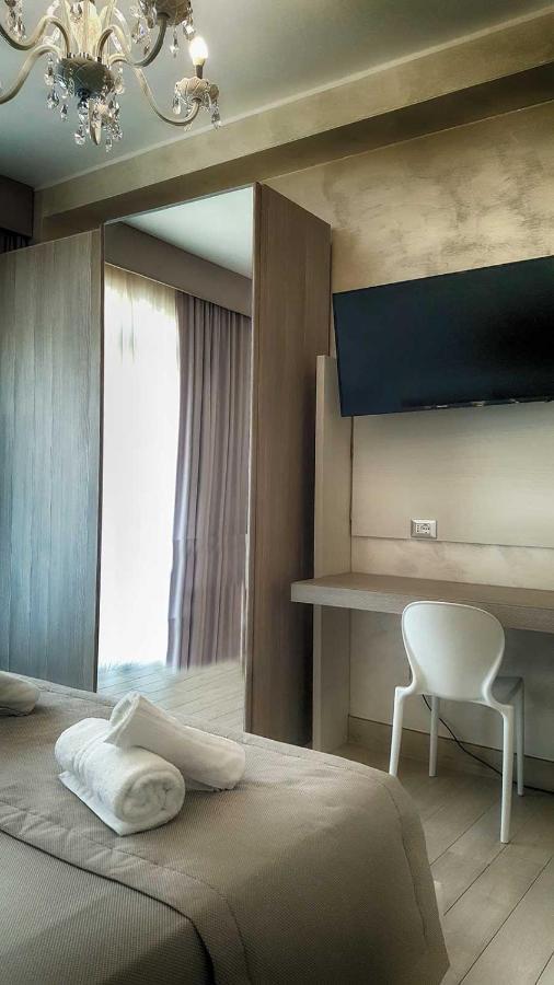 Hotel Aurora 切萨雷奥港 外观 照片